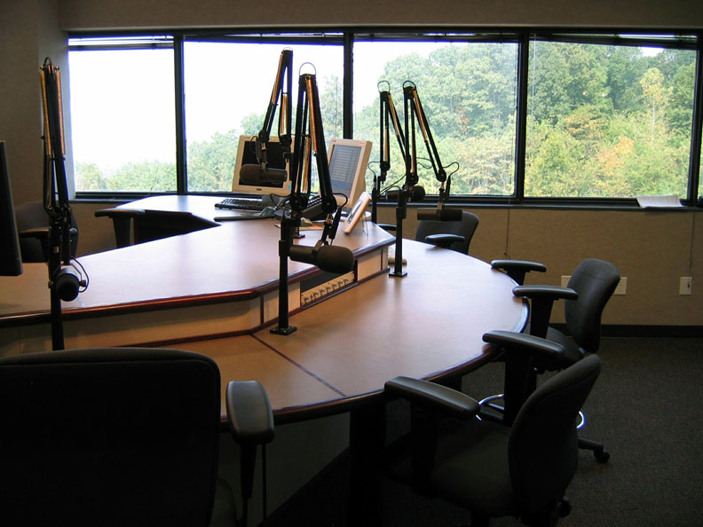 MT-5 Master Talk Studio